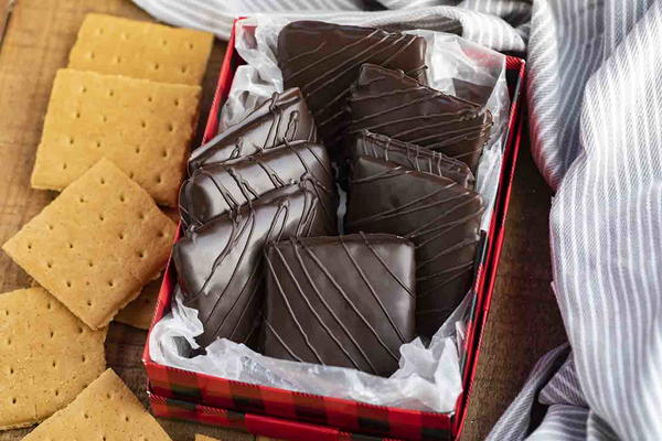 Chocolate Covered Graham Crackers Chocolate Covered Graham Crackers