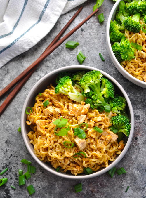 Chicken Ramen Noodles in Peanut Sauce Chicken Ramen Noodles in Peanut Sauce