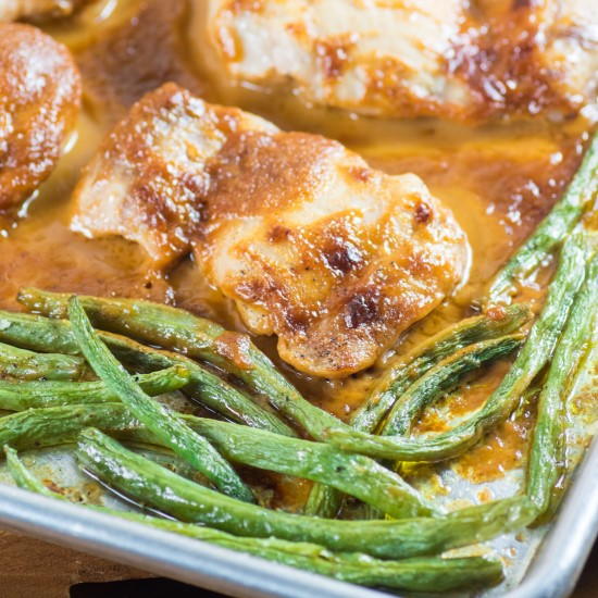 Easy Chicken Thighs in Peanut Sauce with Green Beans Easy Chicken Thighs in Peanut Sauce with Green Beans