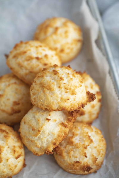 Coconut Macaroons Coconut Macaroons
