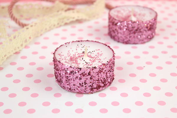 Low Budget Glitter Tea Light Candles for Valentines Day Low Budget Glitter Tea Light Candles for Valentines Day