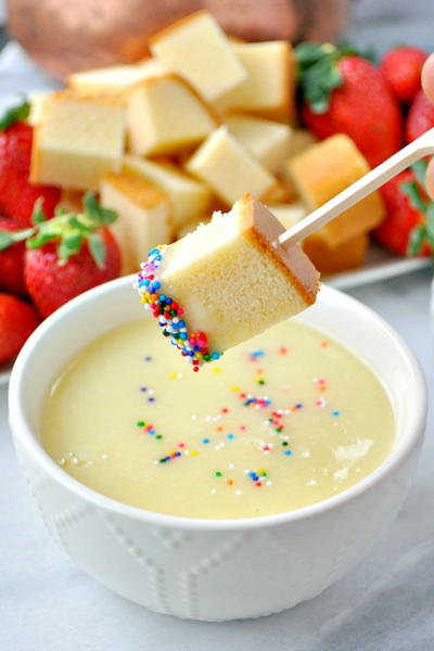 Champagne White Chocolate Fondue Champagne White Chocolate Fondue