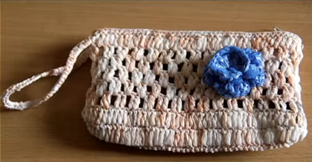 How To Make A Purse From Plastic Bags Favecrafts Com
