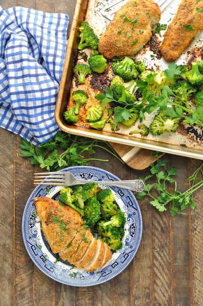 Garlic Parmesan Chicken and Broccoli Garlic Parmesan Chicken and Broccoli