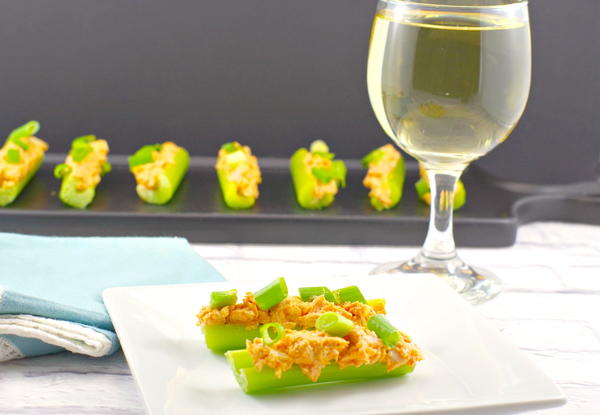Skinny Buffalo Chicken Celery Sticks Skinny Buffalo Chicken Celery Sticks