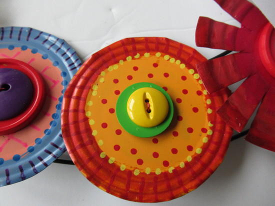 Repurposed Tin Lid Wreath Repurposed Tin Lid Wreath