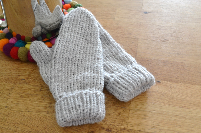 simple-mittens-allfreeknitting