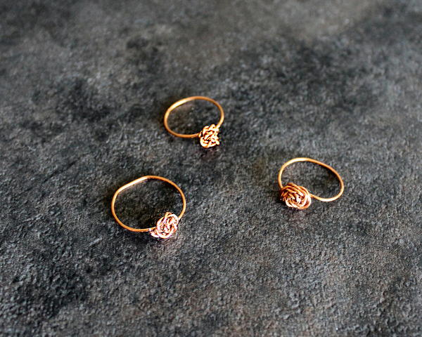 DIY These Super Simple Dainty Wire Stacking Rings DIY These Super Simple Dainty Wire Stacking Rings