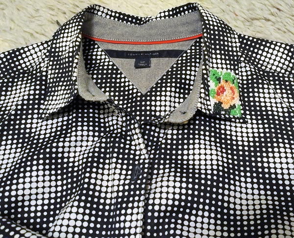 Simple DIY Antique Cross Stitch Pattern For Modern Denim Simple DIY: Antique Cross Stitch Pattern For Modern Denim