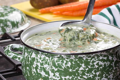 Spuds 'n' Spinach Soup