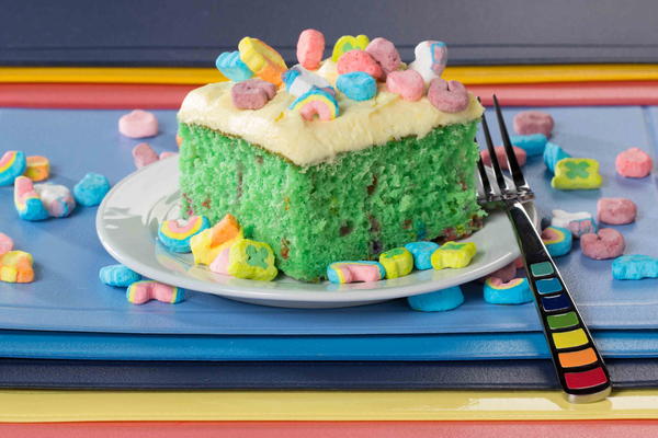 Lucky Charms Cake