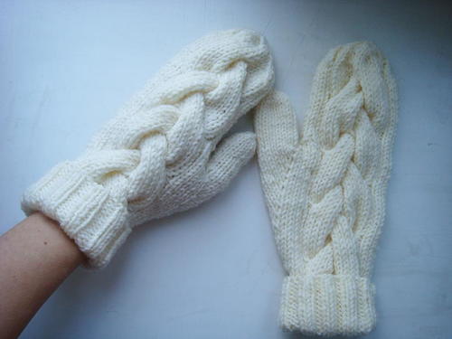 Snow Queen Cable Mittens Snow Queen Cable Mittens