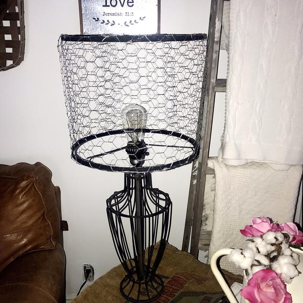 Step by Step Learn the Easiest Farmhouse DIY Lampshade Makeover Out of Chicken Wire Step by Step Learn the Easiest Farmhouse DIY Lampshade Makeover Out of Chicken Wire