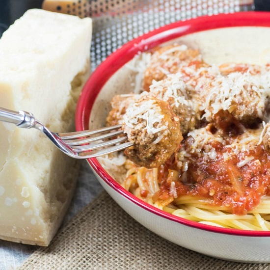 Spaghetti and Meatballs in Marinara Sauce Spaghetti and Meatballs in Marinara Sauce