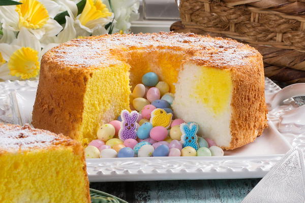 Daffodil Angel Cake