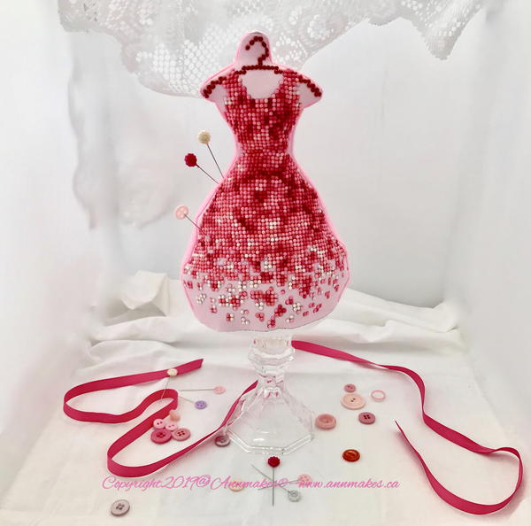 Pretty Pink Pincushion Mannequin Pretty Pink Pincushion Mannequin