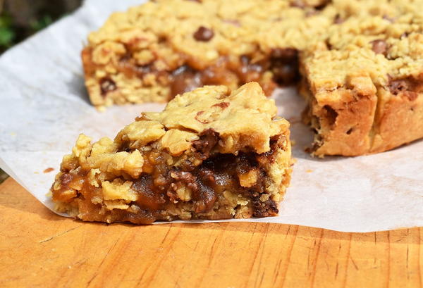 Salted Caramel Oatmeal Cookie Pie Salted Caramel Oatmeal Cookie Pie