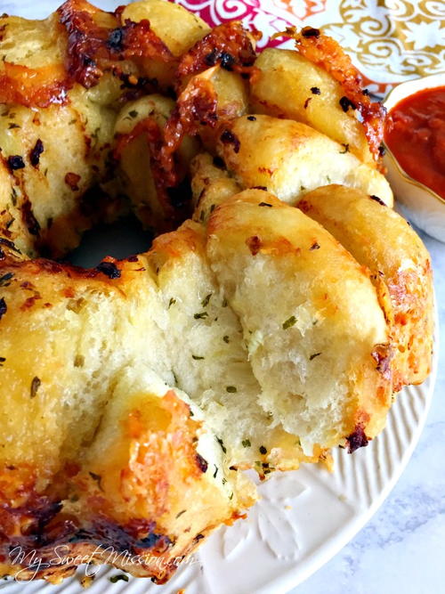 Homemade Asiago Pull-Apart Monkey Bread Homemade Asiago Pull-Apart Monkey Bread