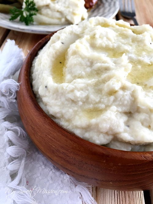 Keto-Friendly Garlic Mashed Cauliflower Keto-Friendly Garlic Mashed Cauliflower