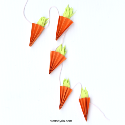 Easy Accordion-Folded Carrot Garland