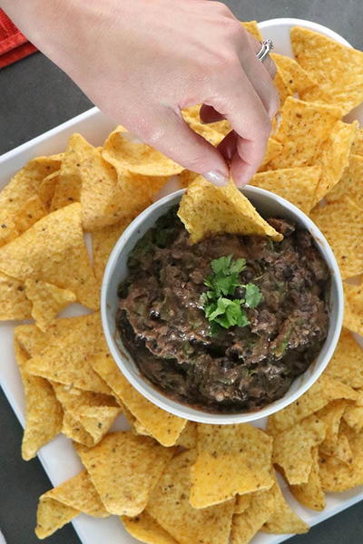 5-Ingredient Smoky Vegan Black Bean Dip 5-Ingredient Smoky Vegan Black Bean Dip
