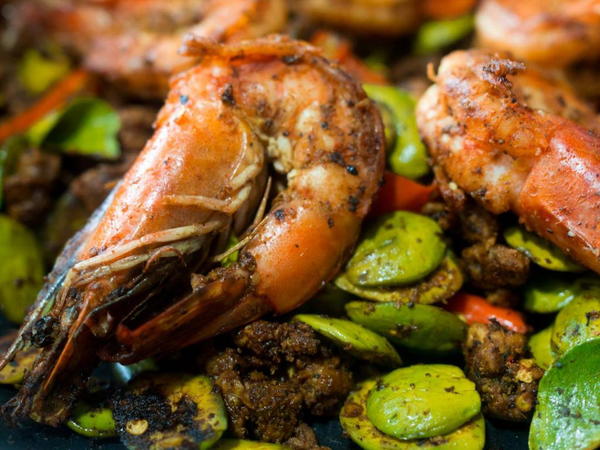 Thai Stir Fried Stink Beans with Pork and Shrimp Thai Stir Fried Stink Beans with Pork and Shrimp