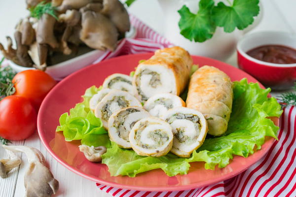 Chicken Rolls with Mushrooms and Cheese Chicken Rolls with Mushrooms and Cheese