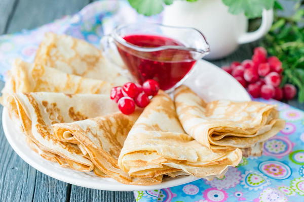 Russian Pancakes Blini on Fruit Yogurt Russian Pancakes (Blini) on Fruit Yogurt