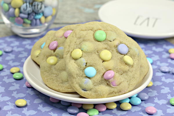 Jumbo MM Easter Cookies Jumbo MM Easter Cookies