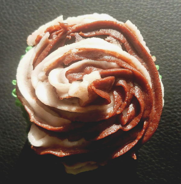 Quick, Easy and Dairy Free Swirled Frosting | Limitless Allergies