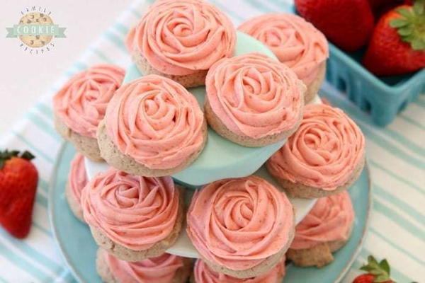 Frosted Strawberry Cookies Frosted Strawberry Cookies