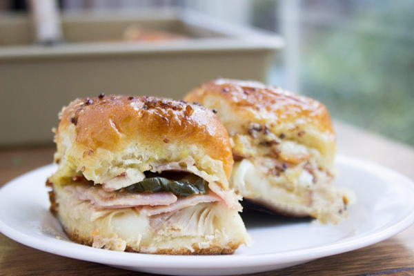 Baked Cuban Pork Party Sliders Baked Cuban Pork Party Sliders