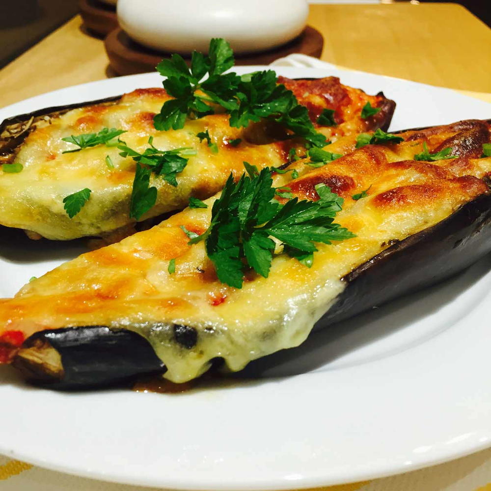 Baked Eggplant With Tomato Sauce And Cheese 5952