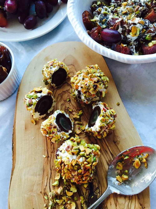Dates Grapes and Goats Cheese Super Balls Snack Dates Grapes and Goats Cheese Super Balls Snack