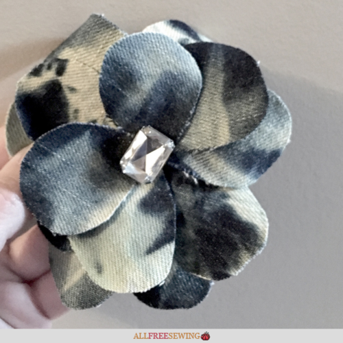DIY Denim Flower Hair Clip DIY Denim Flower Hair Clip