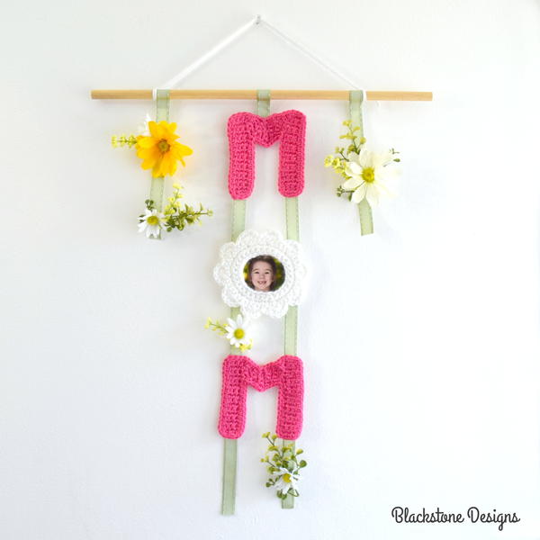 Mom Wall Hanging Picture Frame "Mom" Wall Hanging Picture Frame