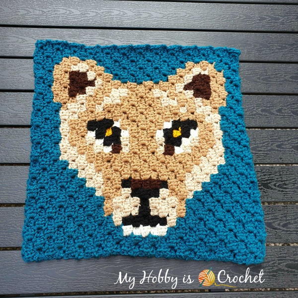 Lioness Lea C2C Square - Wildlife Graphghan Lioness Lea C2C Square - Wildlife Graphghan