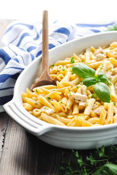 Dump-and-Bake Chicken Parmesan Pasta