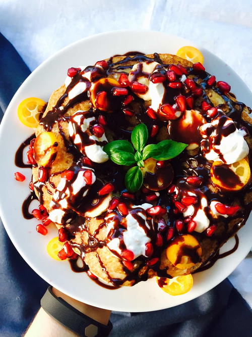 Tutti-Frutti Fluffy Pancake Cake with Fruits and Creme Boolla-Boolla Tutti-Frutti Fluffy Pancake Cake with Fruits and Creme Boolla-Boolla