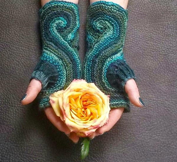 Swan's Head Mitts Swan's Head Mitts