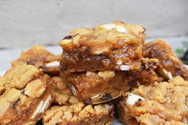 Caramel Peanut Butter Slice Caramel Peanut Butter Slice