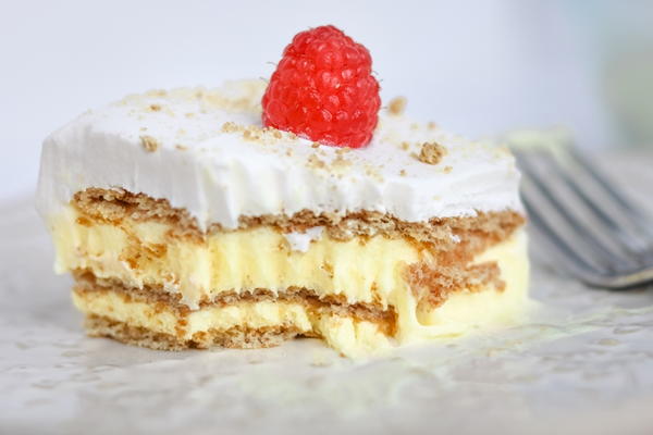 Easy No-Bake Lemon Icebox Cake Easy No-Bake Lemon Icebox Cake