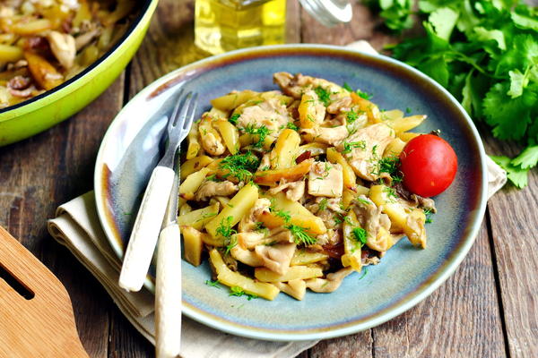 Russian Pan-Fried Potatoes with Mushrooms Russian Pan-Fried Potatoes with Mushrooms