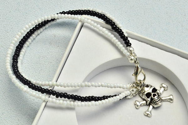 Beebeecraft tutorials on How to Make Three Strings Pearl Beads Bracelet Beebeecraft tutorials on How to Make Three Strings Pearl Beads Bracelet