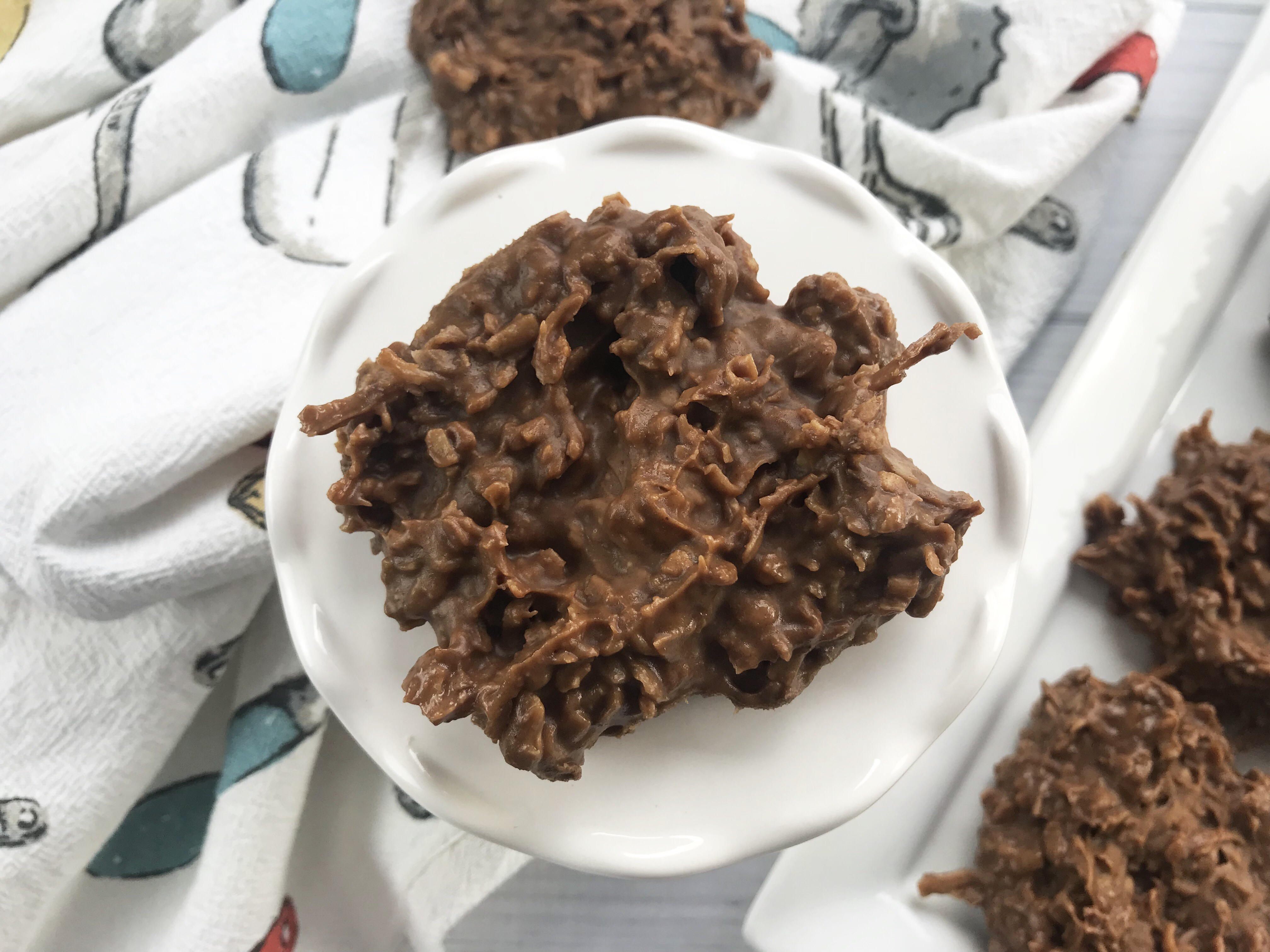 Keto No Bake Cookies | TheBestDessertRecipes.com