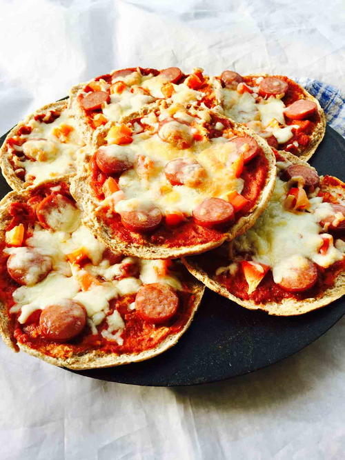 Home Made Pizza in a Flash Home Made Pizza in a Flash