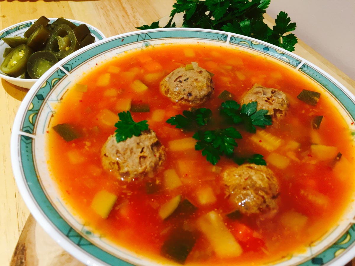 Минестроне с фрикадельками