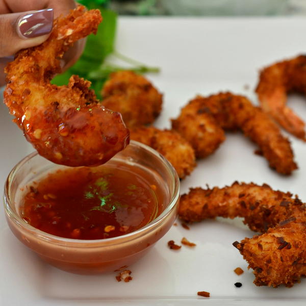 Coconut Shrimp with Sweet Chili Sauce Coconut Shrimp with Sweet Chili Sauce