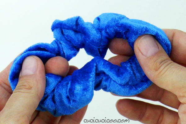 Easy Hand Sewn Scrunchie Easy Hand Sewn Scrunchie
