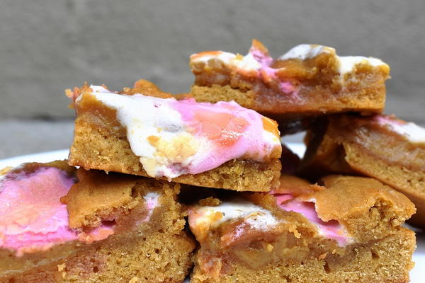 Caramel Marshmallow Cookie Bars Caramel Marshmallow Cookie Bars